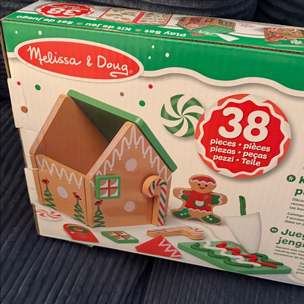Melissa & Doug Gingerbread House Play Set - Green, Red, and White - Picture 4 of 6
